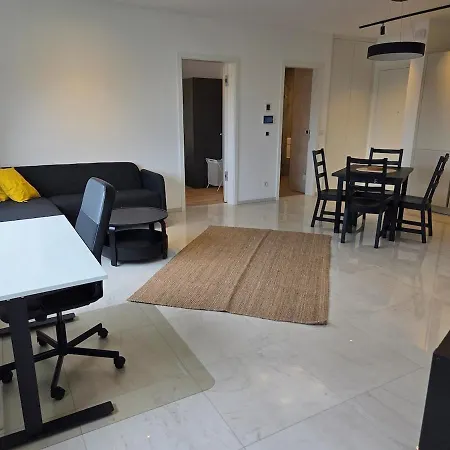 Apartment 3rd Floor High-end 1br In Lux-belair With Parking *