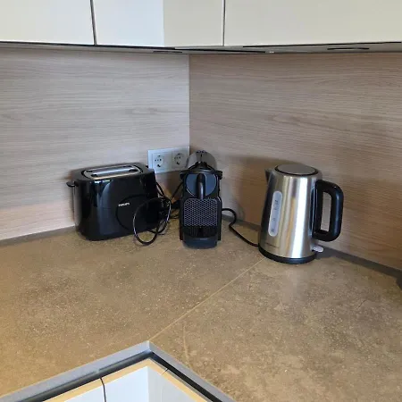 3rd Floor High-end 1br In Lux-belair With Parking